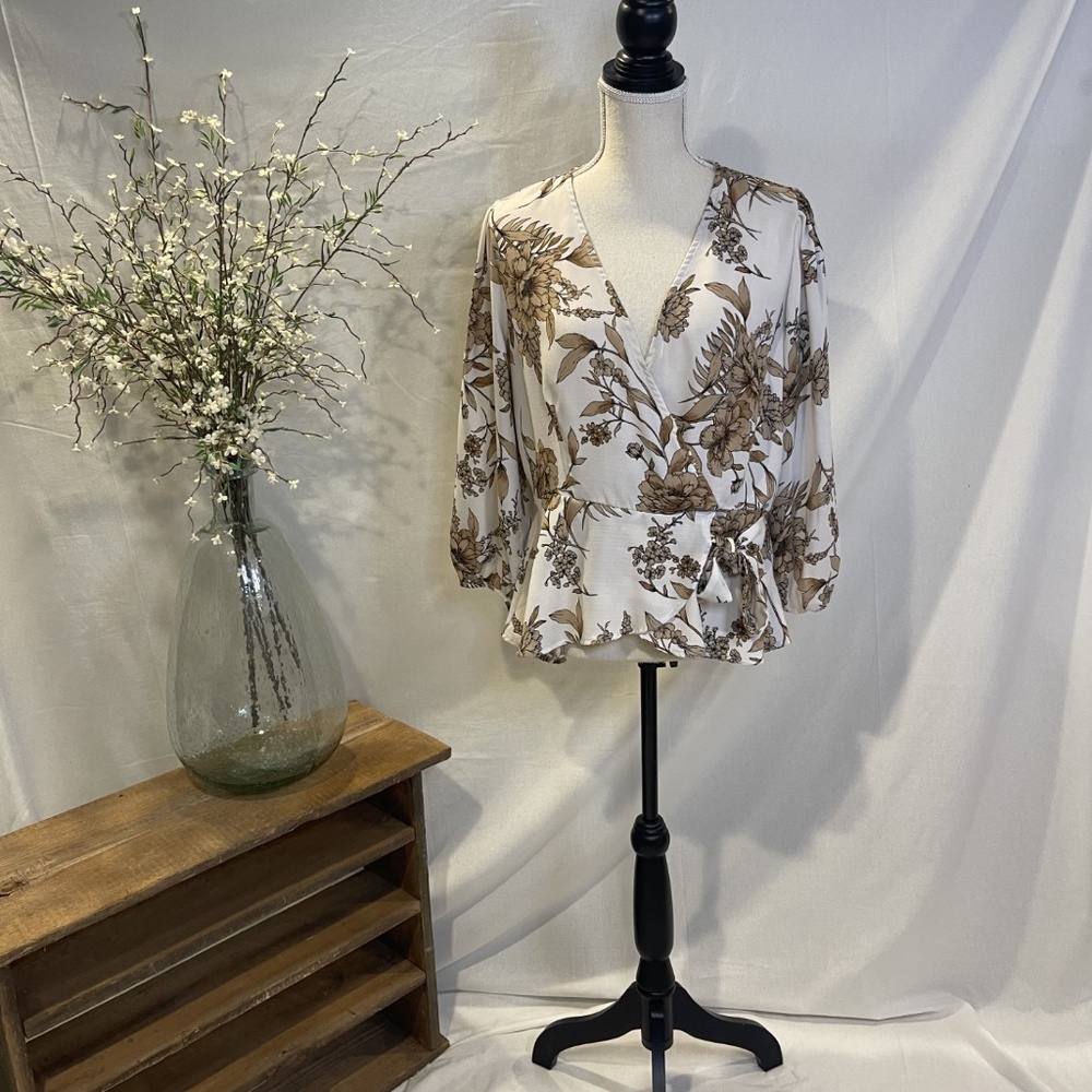 COPY - Meraki Women’s XL White Floral Wrap Blouse Side Tie Flutter Sleeve Boho